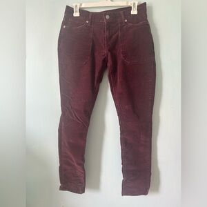 Levi's Cropped Corduroys 🍁